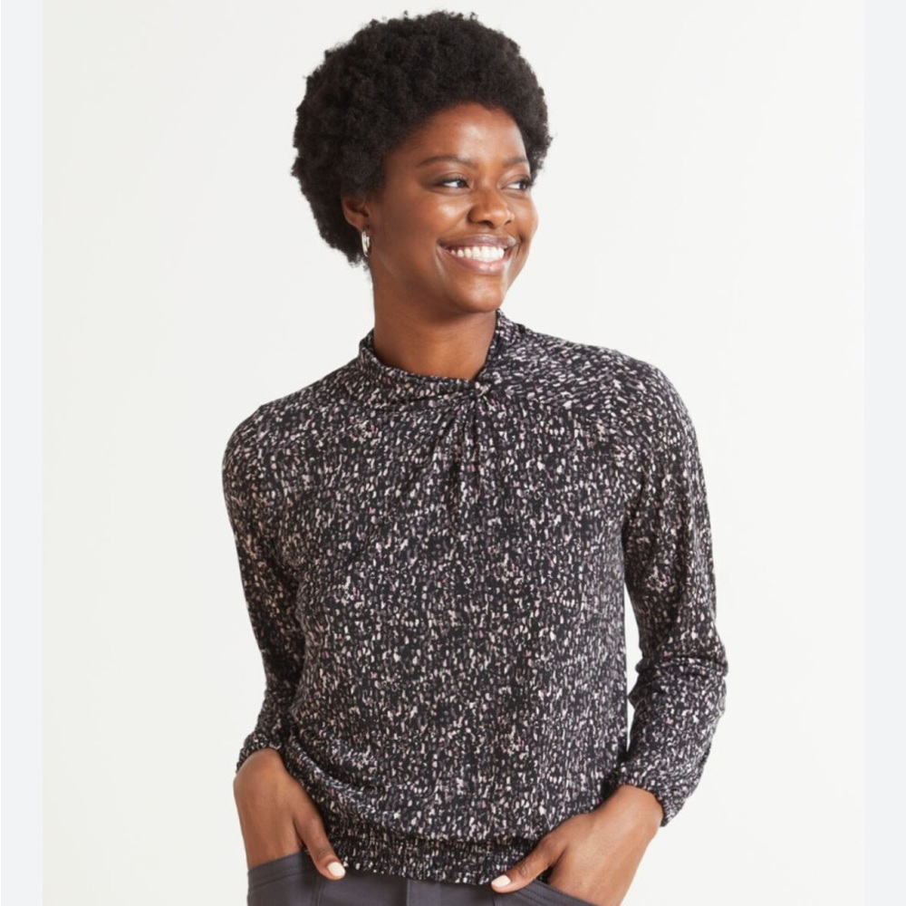 Evereve Allison Joy Violet Twist Neck Top